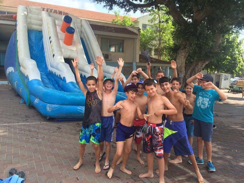 דדילנד2017