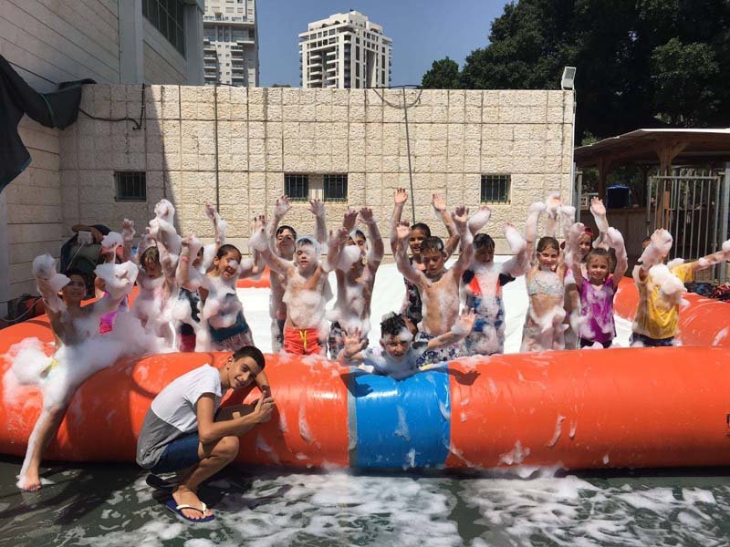 דדילנד2017